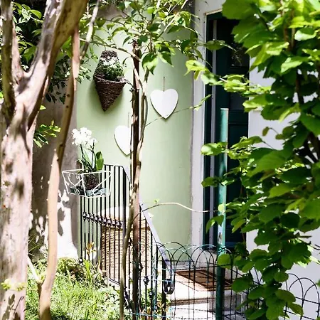 Little Garden House Дом отдыха