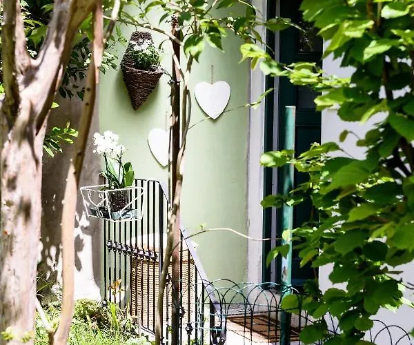 Little Garden House Дом отдыха